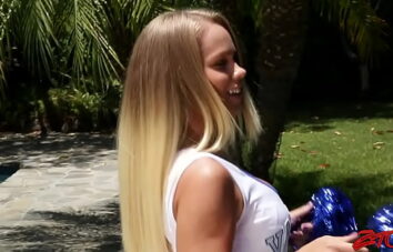 Bubble Butt Cheerleader Creampied