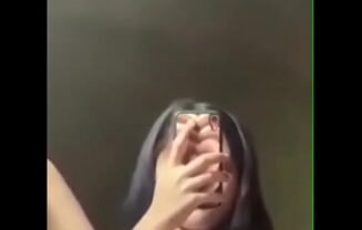 Me acabando na siririca não tem homem!