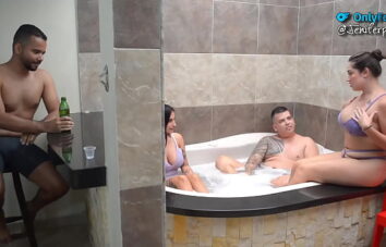 2 pareja se encuentra en club swagger para follar y hacen intercambio – sara blonde y jenifer play