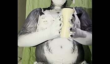 太ったハスキー かわいいランジェリー(ゲイ)